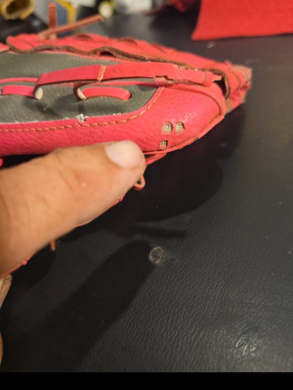 090226 Franklin 22700 Contour Fit Pink/Gray Fielding Glove Right Hand Throw 10.5 - Picture 4 of 4